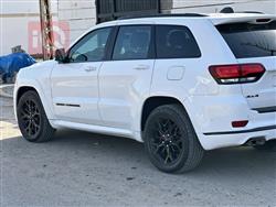 جیپ گراند شیرۆکی